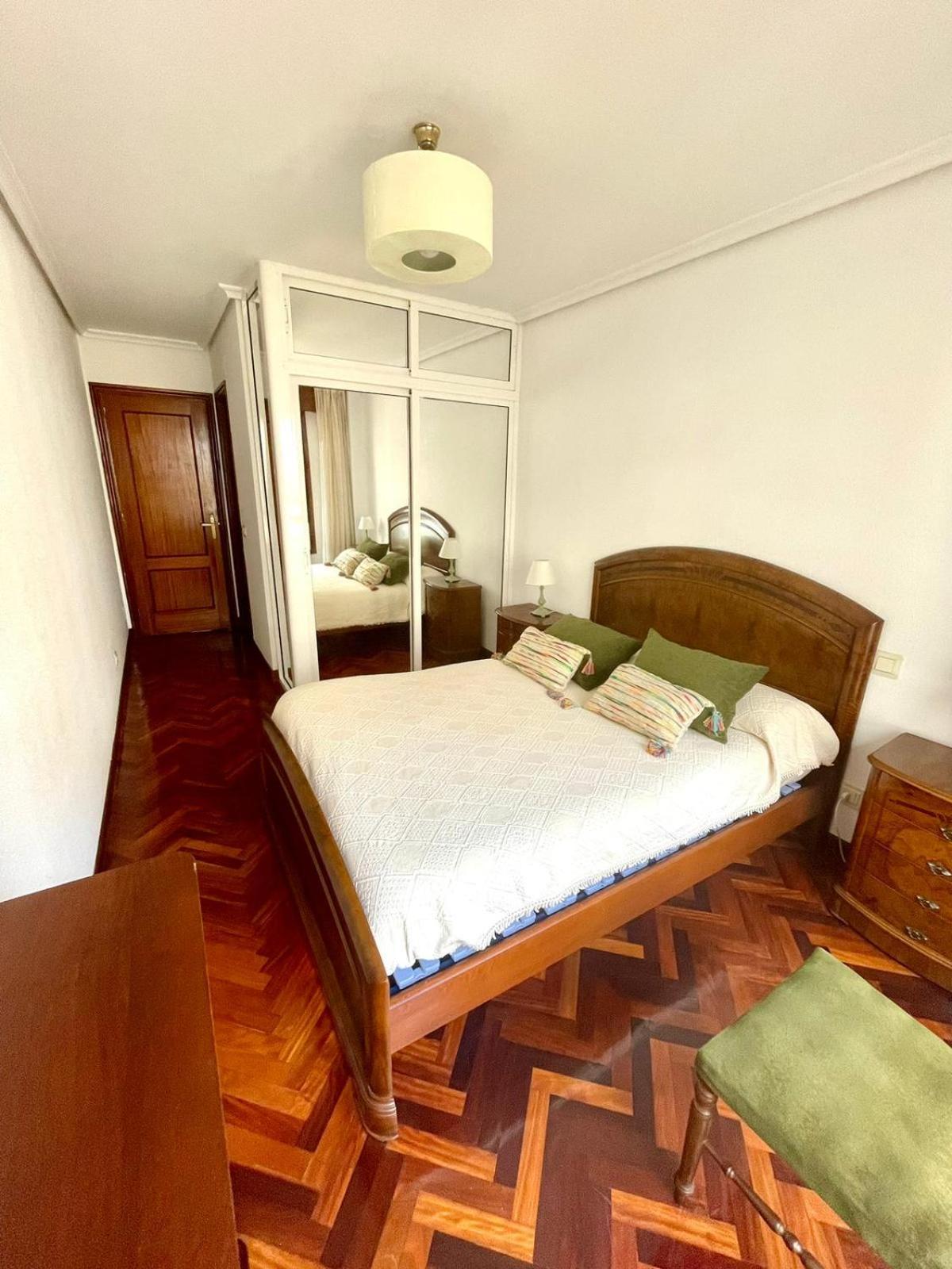 El Piso De Sabina Apartment Santander Bagian luar foto